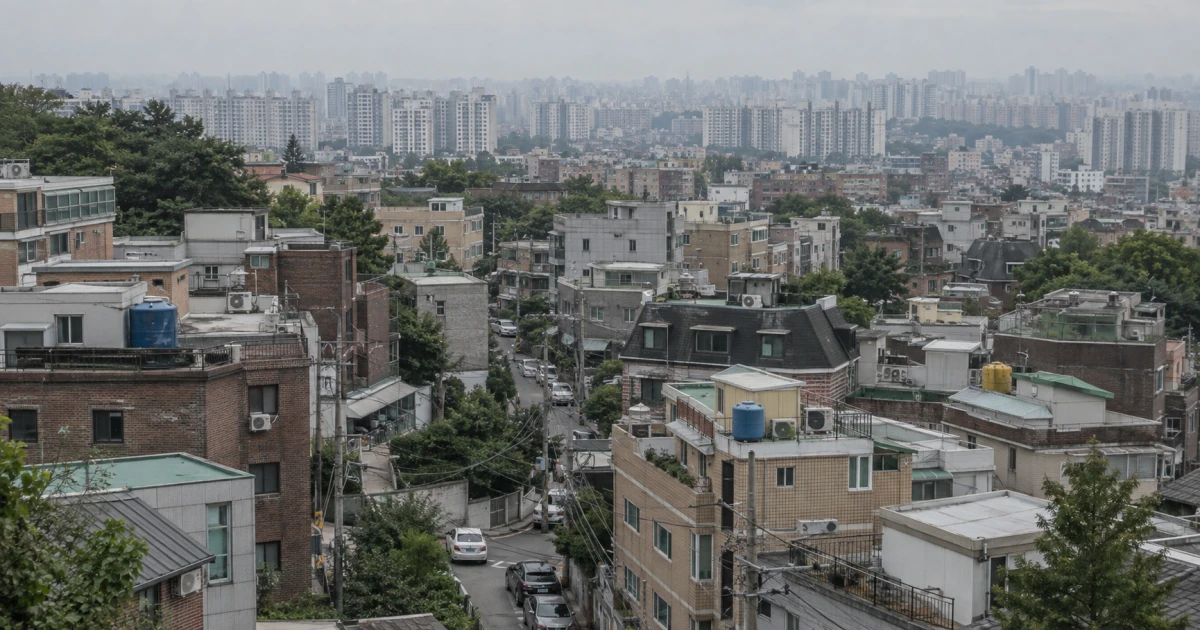 대학가 아파트 엘리베이터 광고 — 거리의 20대와 단지 거주자 표지 이미지